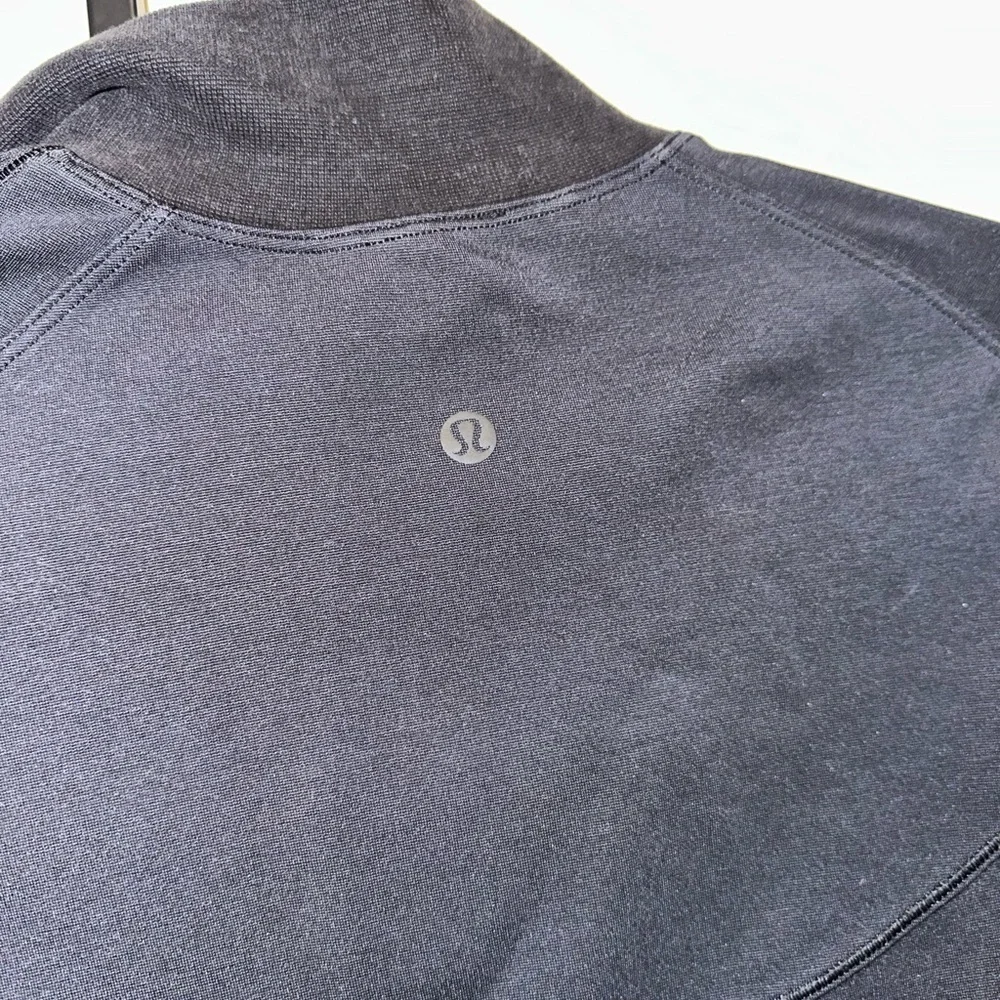Lululemon Women's Dark Navy Stripe Track Jacket Size 6